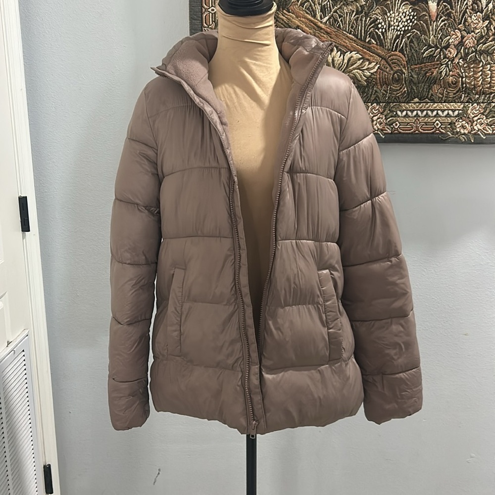Old Navy‎ Full Zip Puffer Jacket. Size M - Picture 8 of 14